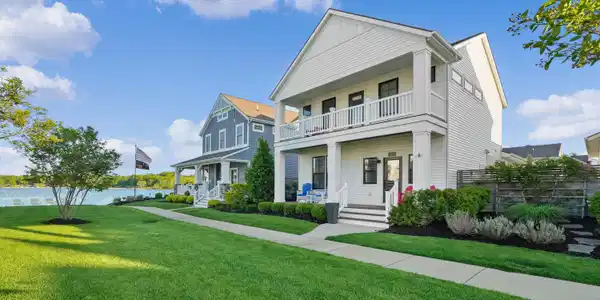409 W Robinson Drive