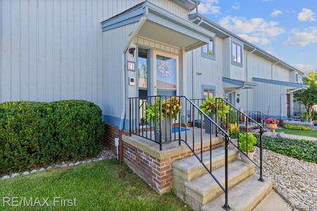 1715 N RIVER Road Unit 71