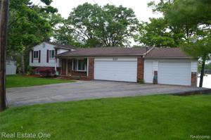 3133 SLEAFORD Drive