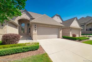 5752 KNOB HILL Circle