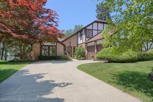 2810 Saturn Drive