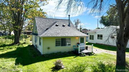 5599 E RIVER Road