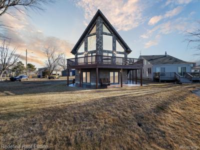 6730 Lakeshore Drive