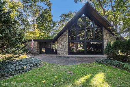 1410 Grebe Road