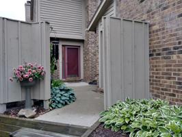 5742 WOODLAND