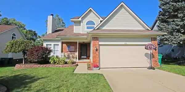 581 THORNEHILL Trail