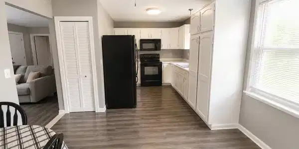 Image 4: 4