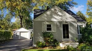 380 ASCOT Avenue