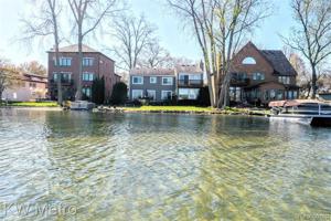 5328 Putnam Dr.