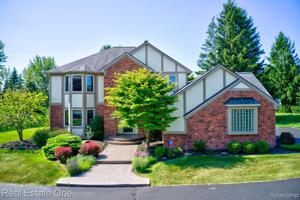 865 SHREWSBURY Drive