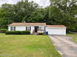 360 CLAYBURN Boulevard