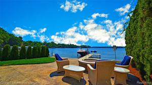 459 N NORTH SHORE Drive