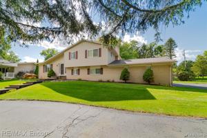 6951 HUBBARD HILLS Drive
