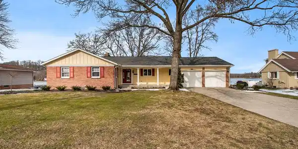 7325 Driftwood SE Drive