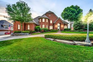 1071 CEDAR Street
