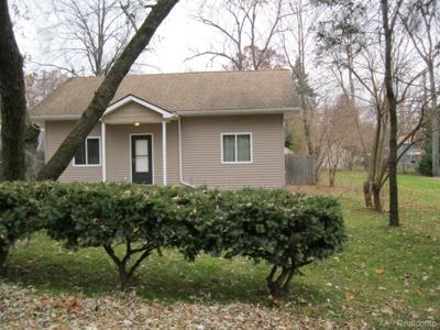 4916 Hillock Hillock