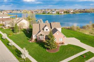 811 W Bayshore Drive