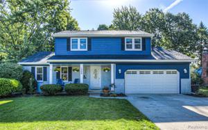 1358 CHANTICLAIR Circle