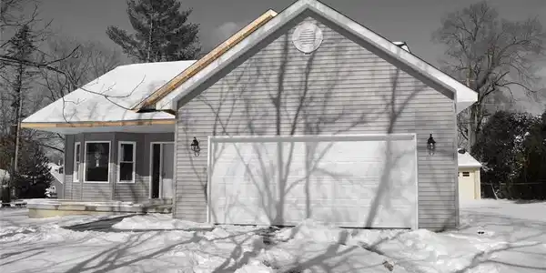 580 OAKLAND Drive