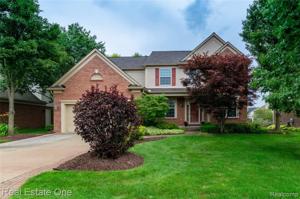 542 BEECHWOOD Way