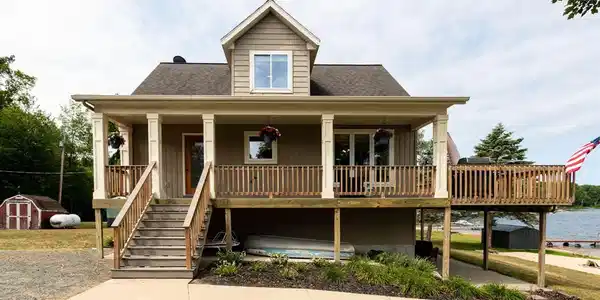 4370 E Townline