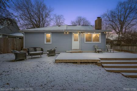 2925 Seebaldt Avenue