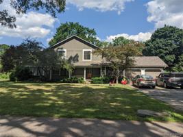 3185 WEST ACRES Drive