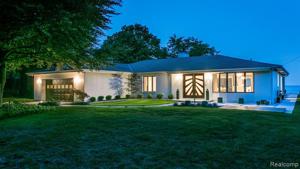 5020 LAKESHORE Road