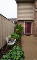 5742 WOODLAND