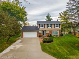 2707 WAREING Drive