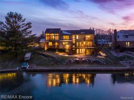 8453 HARBORTOWNE Drive