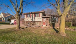 3680 ESTATE Drive