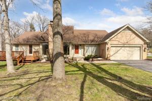 4581 GOLF VIEW Drive