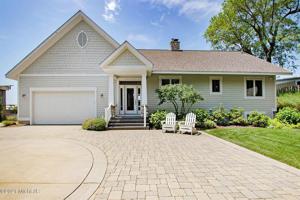 6325 Lakeshore Drive