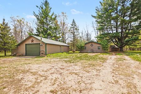 11435 Woodland Drive