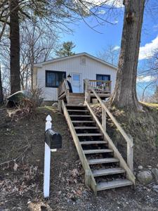 1006 BEACH Drive