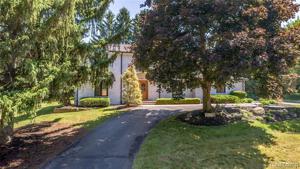 1724 BELLWOOD Court