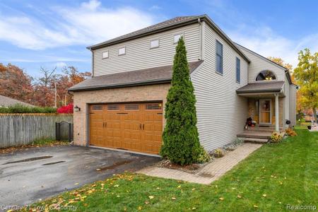 6431 ELMWOOD Drive