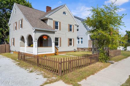 2109 Military Street