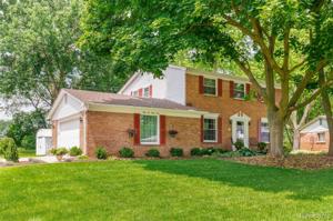 3237 GOLFHILL DR