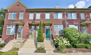 1428 CRIMSON WAY