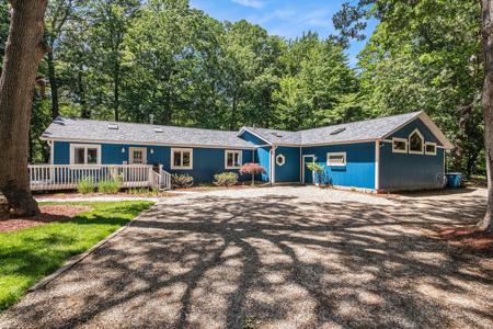 4160 Creek Drive