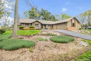 6214 Pinewood Drive