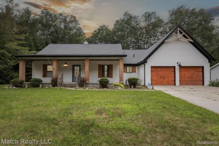 7245 HUNTINGTON Drive