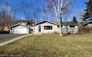 6211 SNOW APPLE Drive