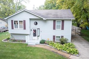 1095 SEABURY Drive