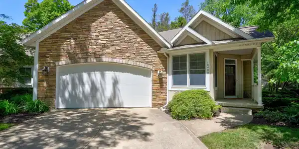 16480 Springvale Court
