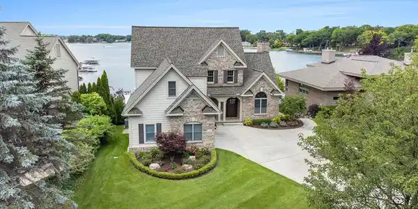 2346 SILVER POINT Drive