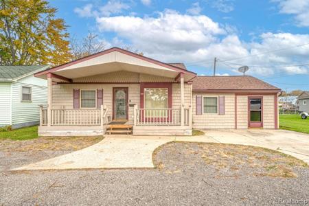 732 RUSKIN Drive