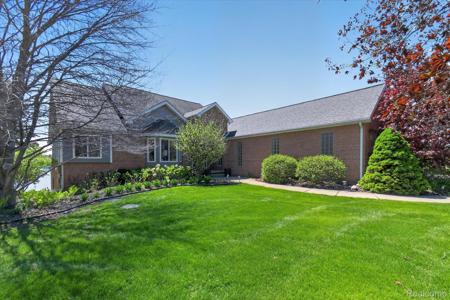 8955 Sandy Ridge Drive